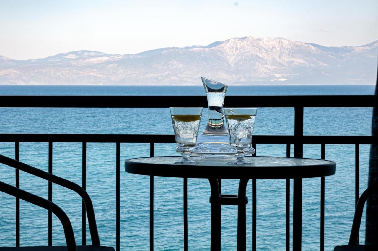 Riviera Hotel Xilókasztro Kültér fotó